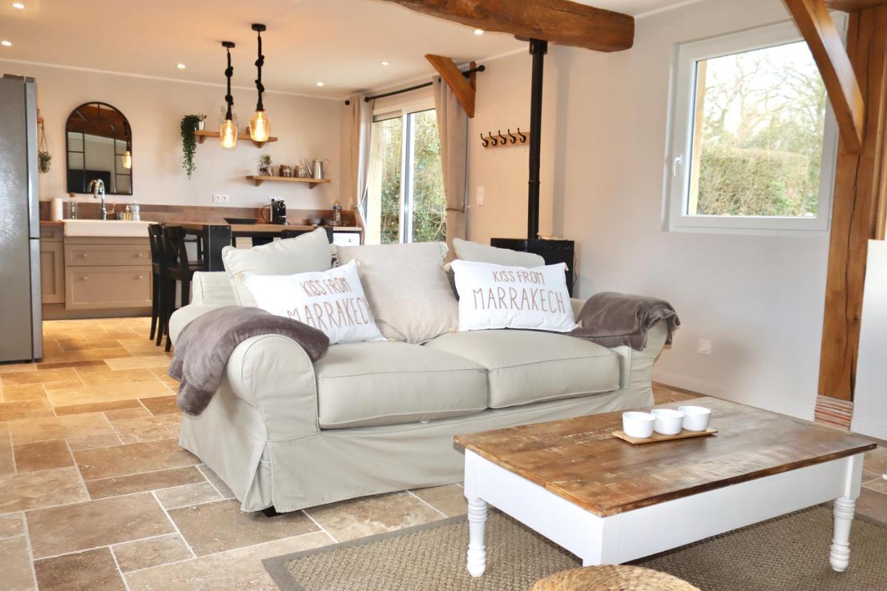 Les Maisons De Charlotte Glanville Esterno foto