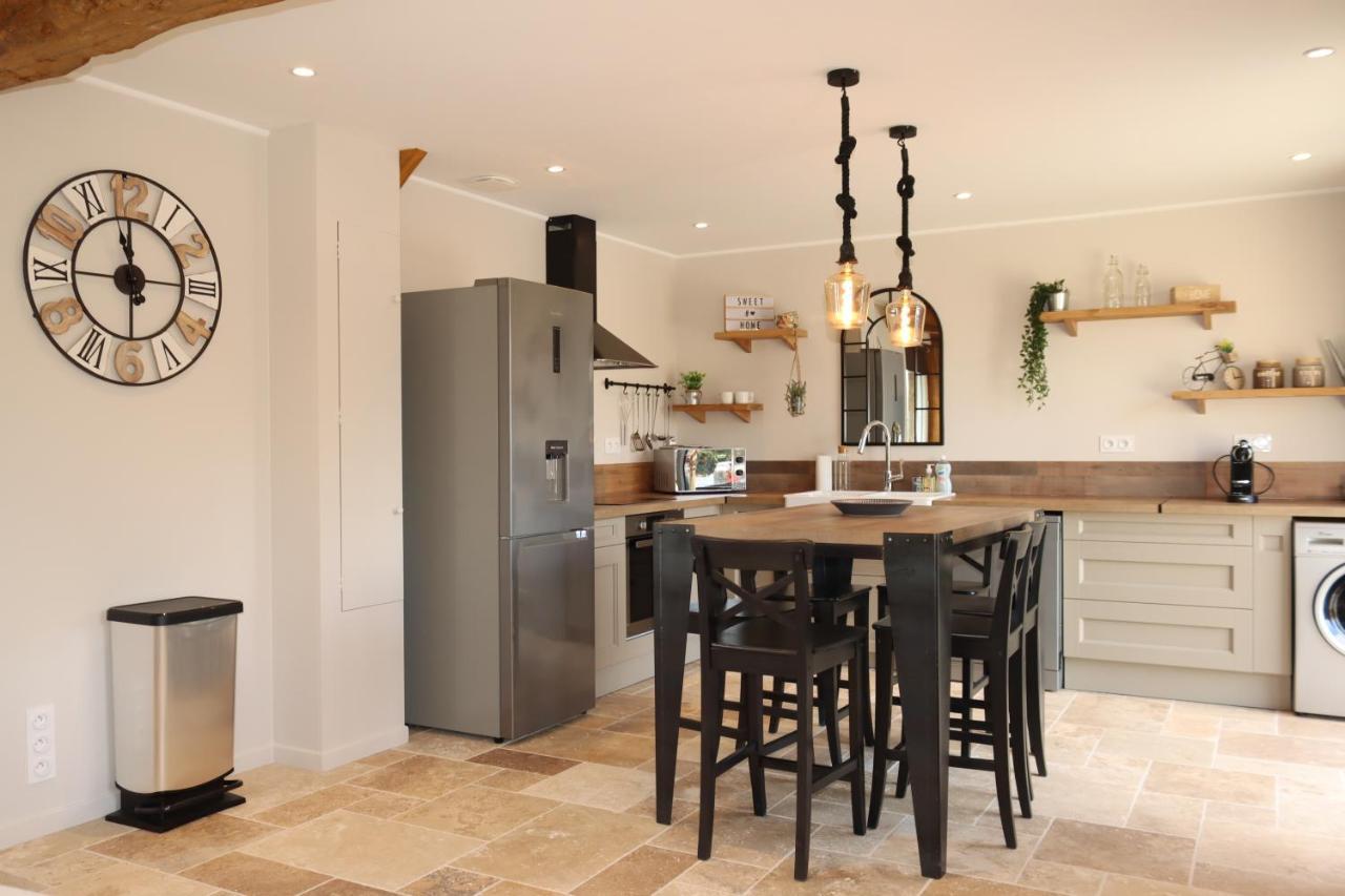 Les Maisons De Charlotte Glanville Esterno foto