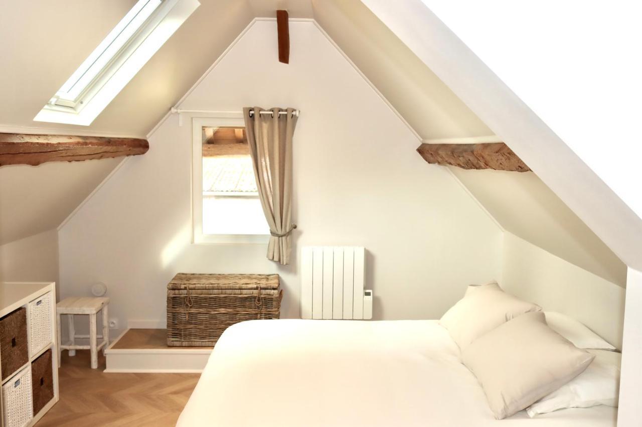 Les Maisons De Charlotte Glanville Esterno foto