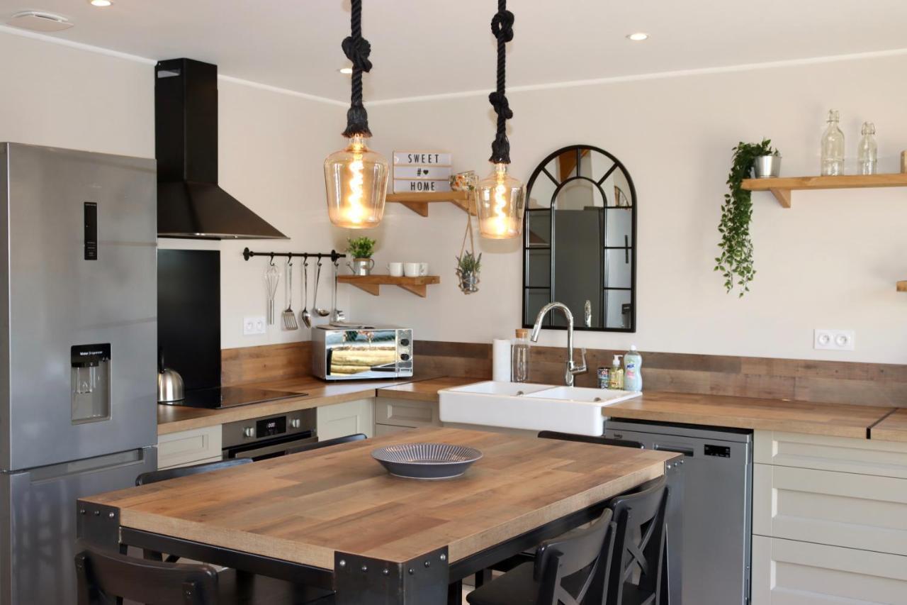 Les Maisons De Charlotte Glanville Esterno foto