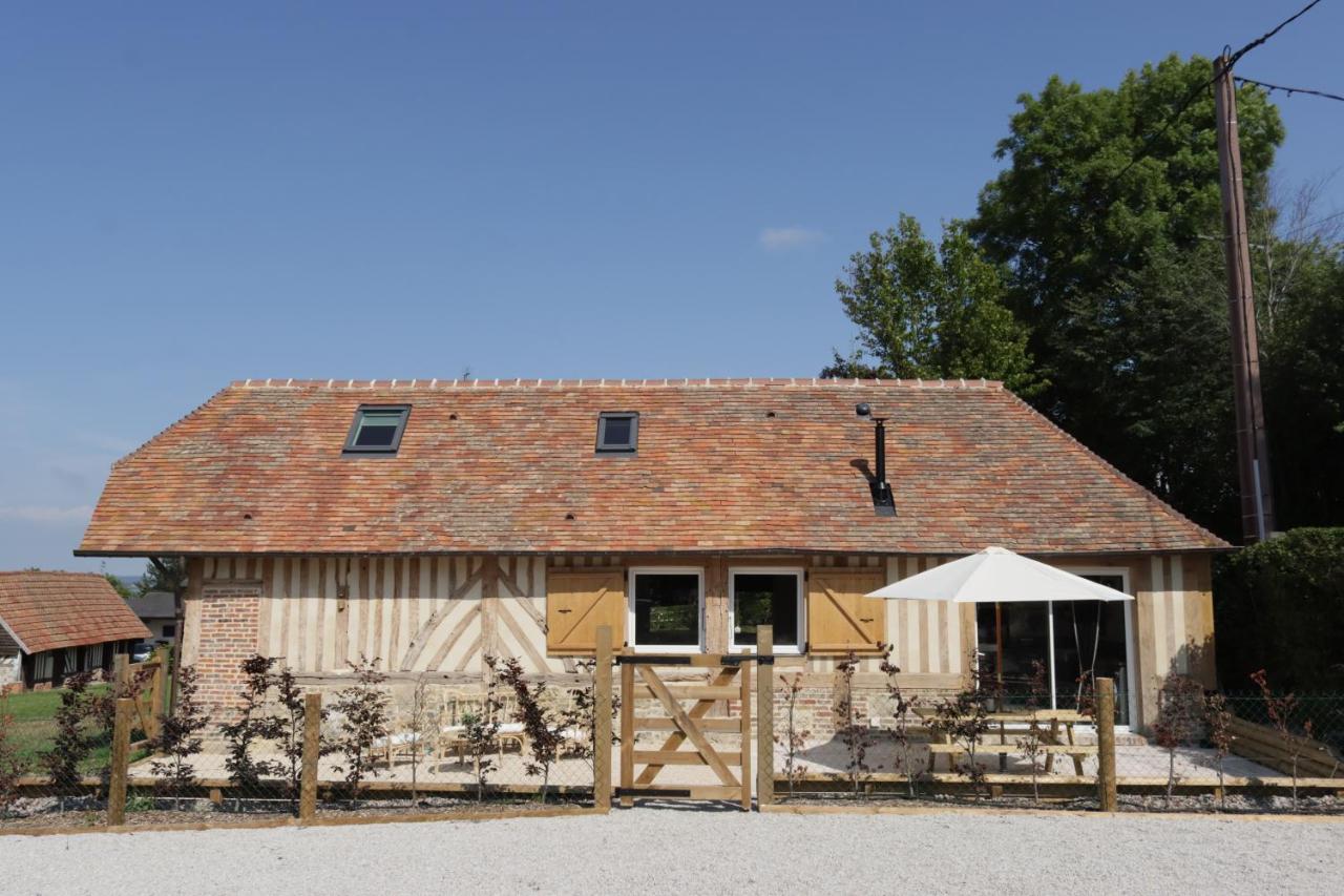Les Maisons De Charlotte Glanville Esterno foto